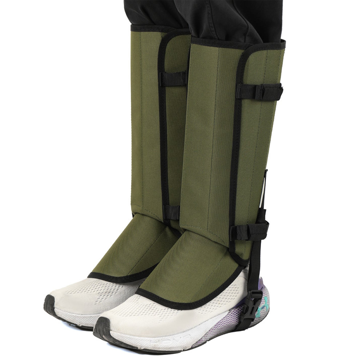 Outdoor snake-proof leg guards 